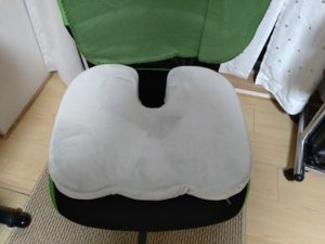 姿勢矯正クッション